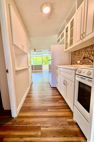 425 Ena Road 302B, Honolulu, HI 96815