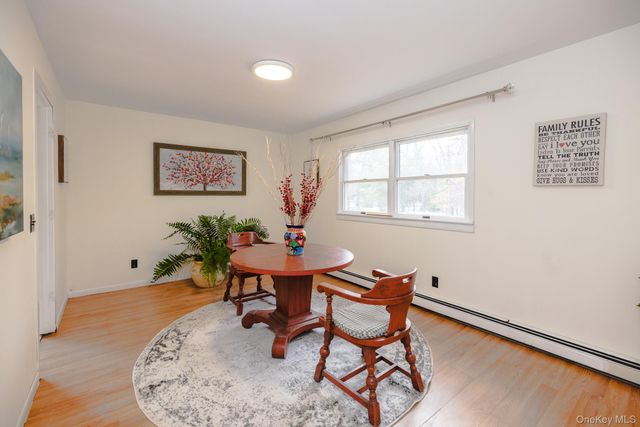 94 Kings Drive, Riverhead, NY 11901