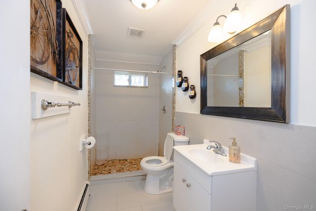 94 Kings Drive, Riverhead, NY 11901