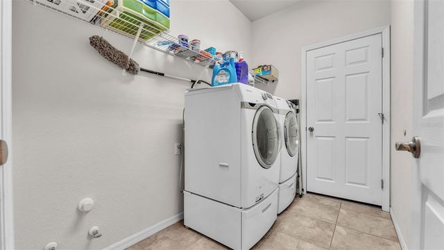 2932 BLACKWATER OAKS DRIVE, Mulberry, FL 33860