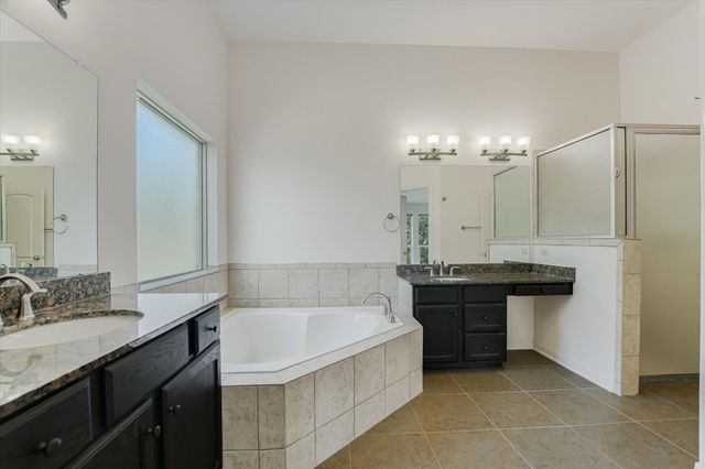 851 Stone Mountain DR, Marble Falls, TX 78654