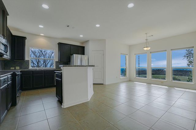 851 Stone Mountain DR, Marble Falls, TX 78654