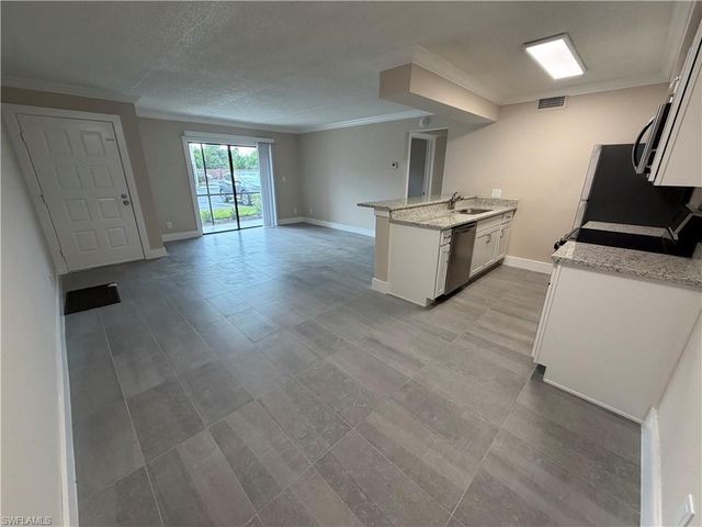 5317 Summerlin RD # 1703, Fort Myers, FL 33919