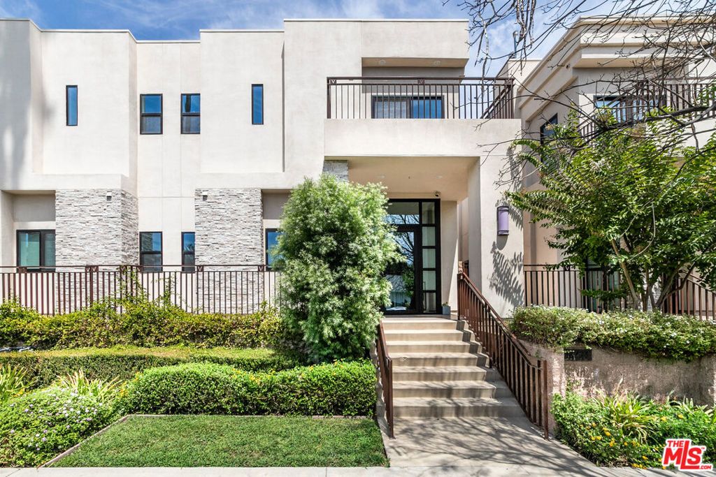 18723 Redwing Street, Tarzana, CA 91356 — exterior