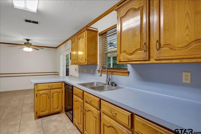 18196 Adele Lane, Whitehouse, TX 75791