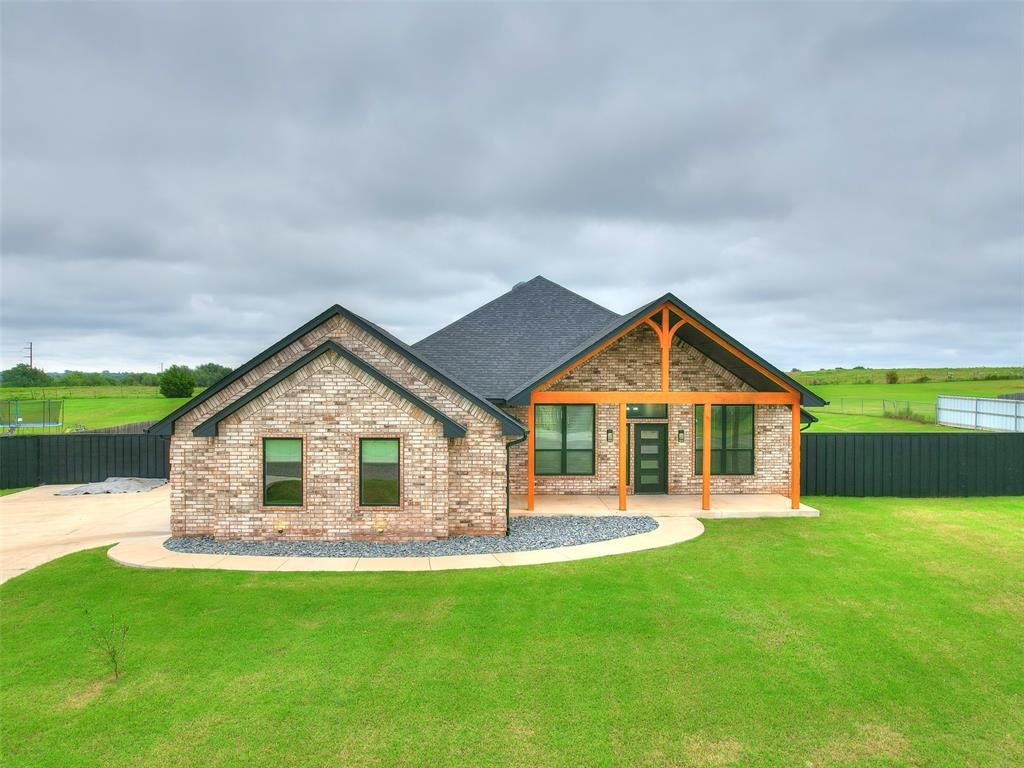 1379 County Street 2977, Blanchard, OK 73010