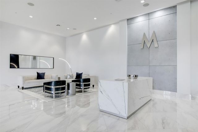 5925 Almeda Road 11702, Houston, TX 77004