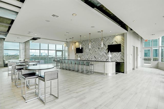 5925 Almeda Road 11702, Houston, TX 77004