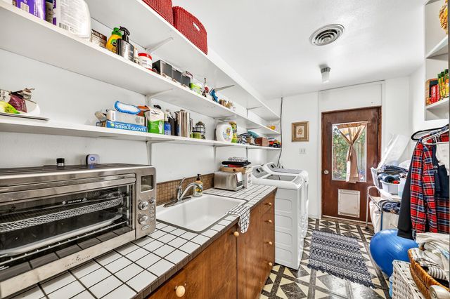 5327 Valkeith Drive, Houston, TX 77096