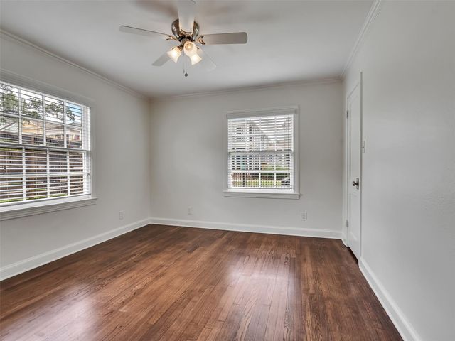907 Aurora Street, Houston, TX 77009