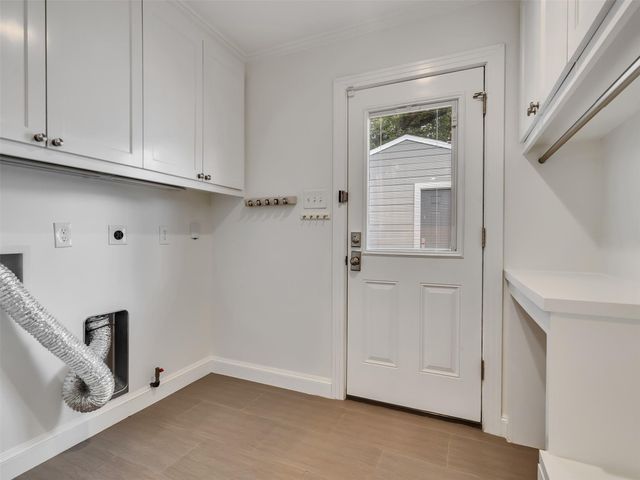 907 Aurora Street, Houston, TX 77009