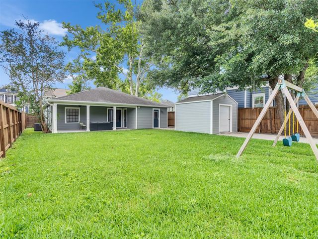 907 Aurora Street, Houston, TX 77009