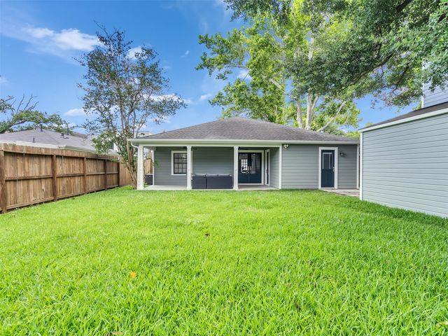 907 Aurora Street, Houston, TX 77009