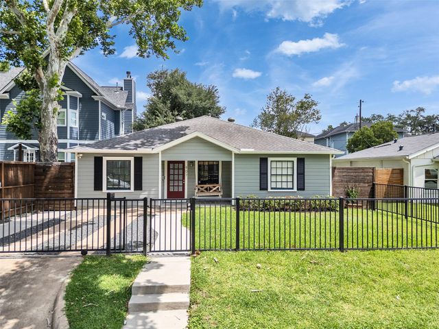 907 Aurora Street, Houston, TX 77009