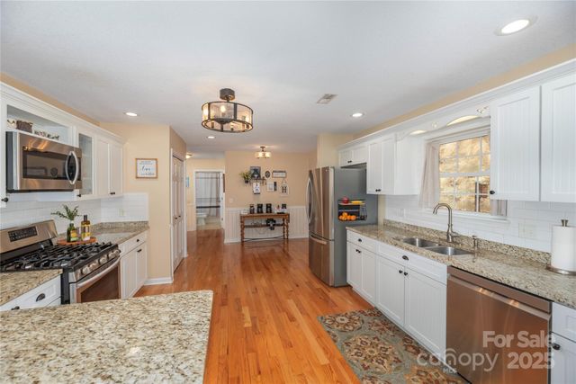 220 George Sutton Road, Waynesville, NC 28785