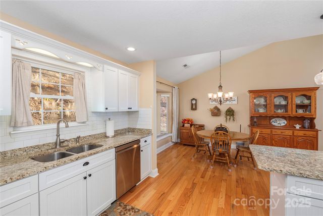 220 George Sutton Road, Waynesville, NC 28785