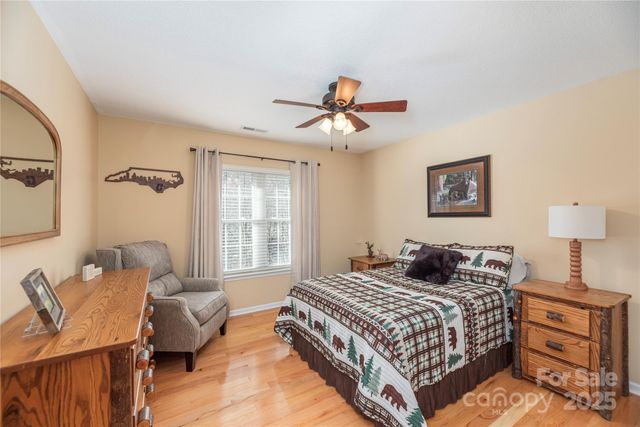 220 George Sutton Road, Waynesville, NC 28785