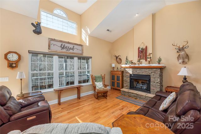 220 George Sutton Road, Waynesville, NC 28785