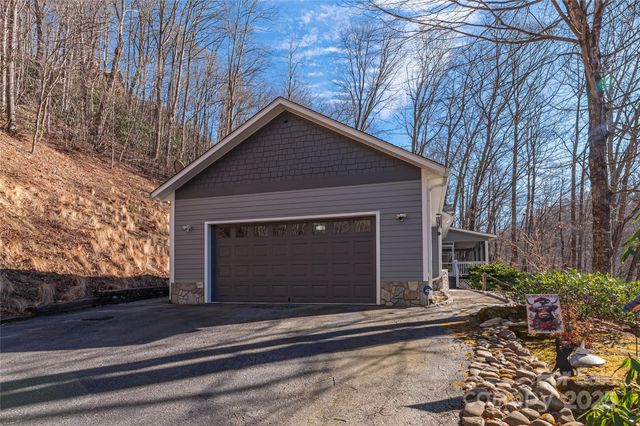 220 George Sutton Road, Waynesville, NC 28785