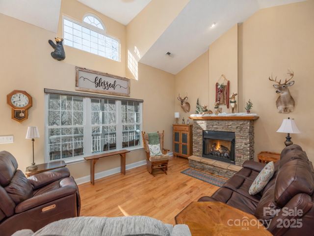 220 George Sutton Road, Waynesville, NC 28785