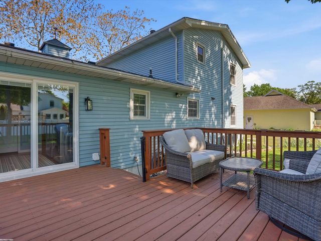2929 18th Avenue, Port Huron, MI 48060