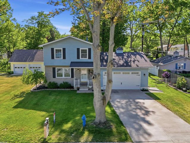 2929 18th Avenue, Port Huron, MI 48060