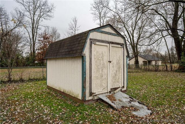 179 5th Street, Charlestown, IN 47111