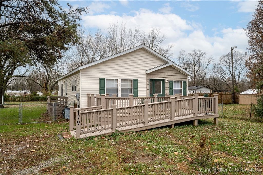 179 5th Street, Charlestown, IN 47111