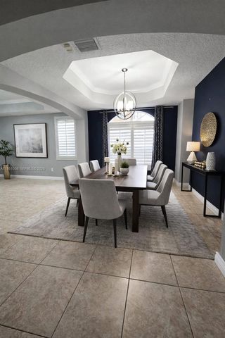 15281 SW 26th Ter, Miami, FL 33185