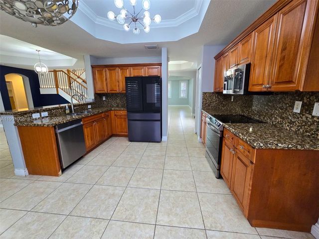 15281 SW 26th Ter, Miami, FL 33185