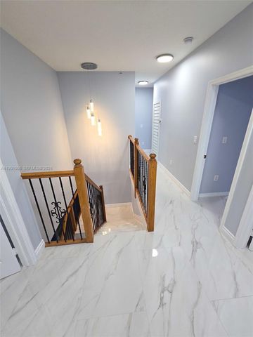 15281 SW 26th Ter, Miami, FL 33185