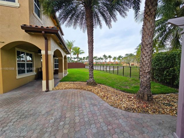 15281 SW 26th Ter, Miami, FL 33185