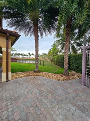 15281 SW 26th Ter, Miami, FL 33185
