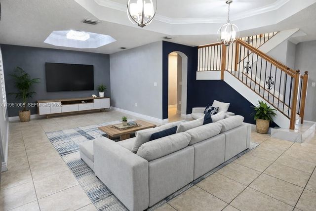 15281 SW 26th Ter, Miami, FL 33185