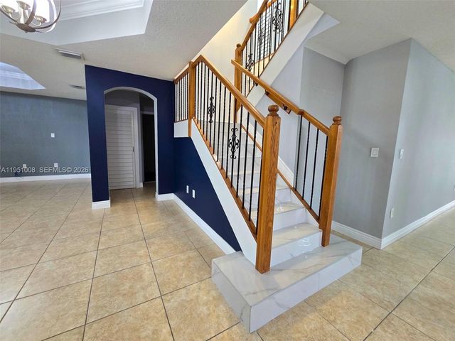 15281 SW 26th Ter, Miami, FL 33185