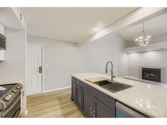 2575 S Syracuse Way M306, Denver, CO 80231