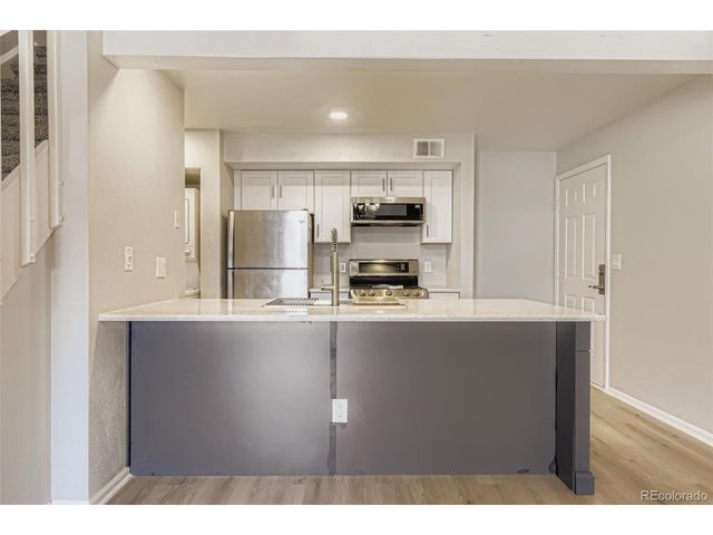 2575 S Syracuse Way M306, Denver, CO 80231