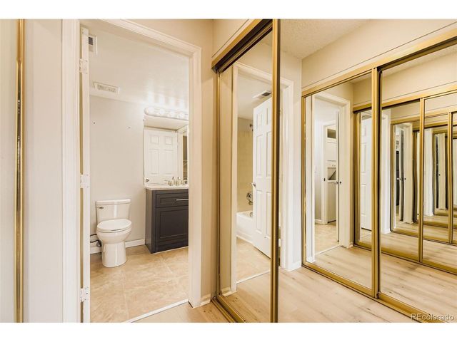 2575 S Syracuse Way M306, Denver, CO 80231