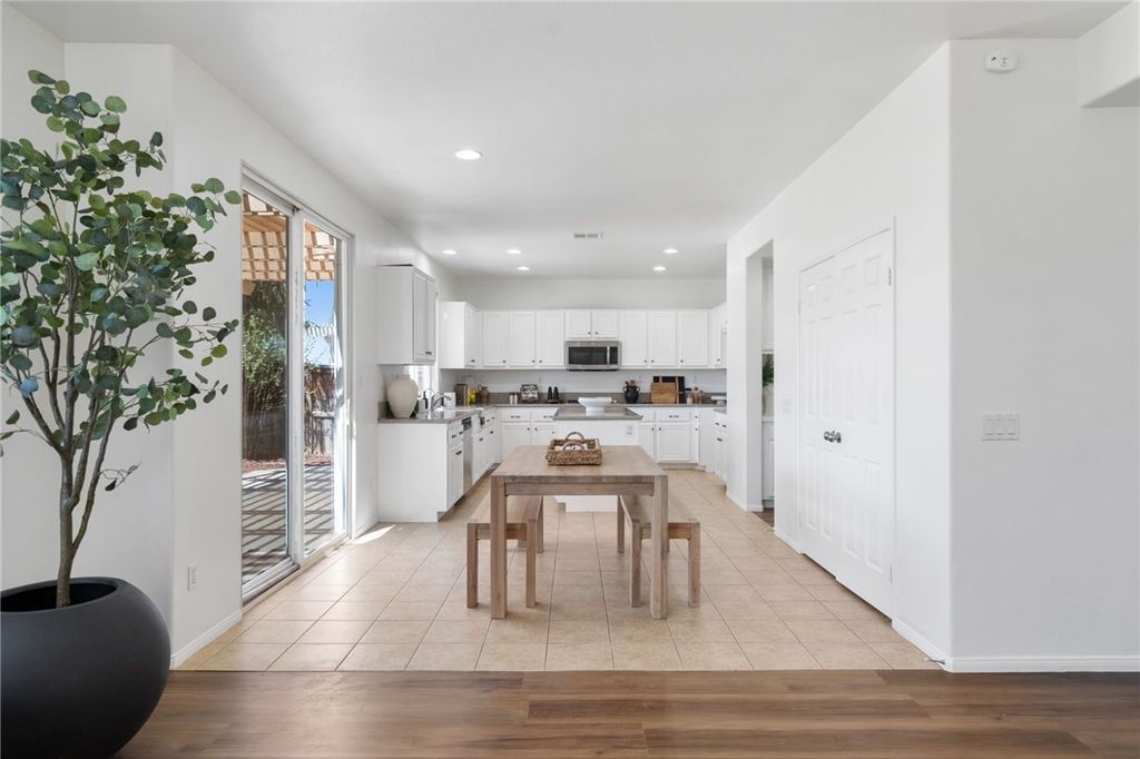 Image 19 of property listing at 45211 Tioga Street, Temecula, CA 92592