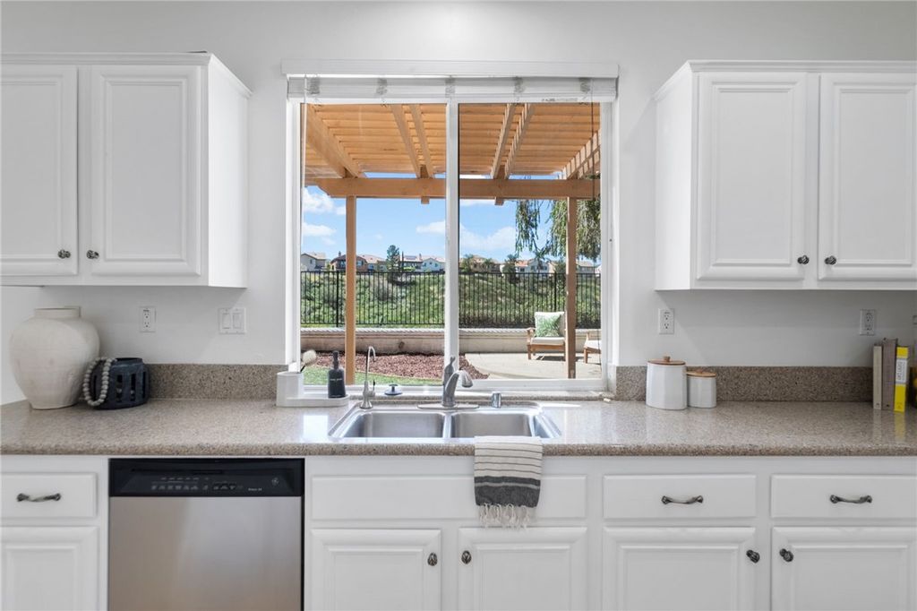 Image 25 of property listing at 45211 Tioga Street, Temecula, CA 92592