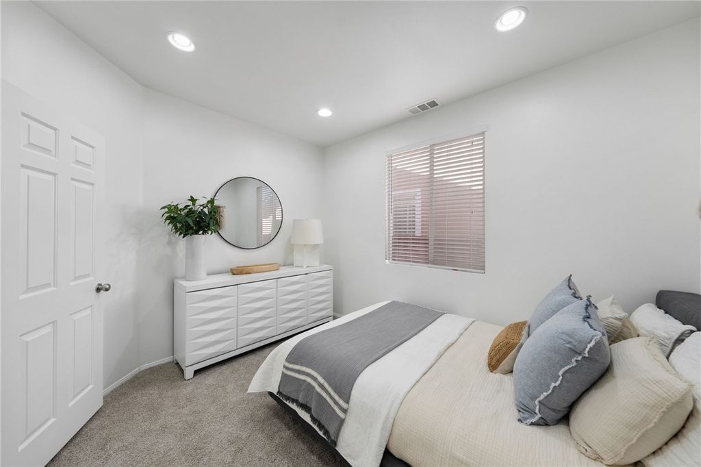 Image 34 of property listing at 45211 Tioga Street, Temecula, CA 92592