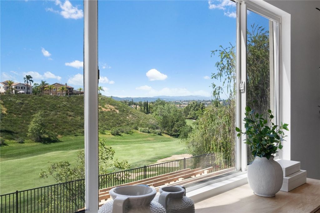 Image 43 of property listing at 45211 Tioga Street, Temecula, CA 92592