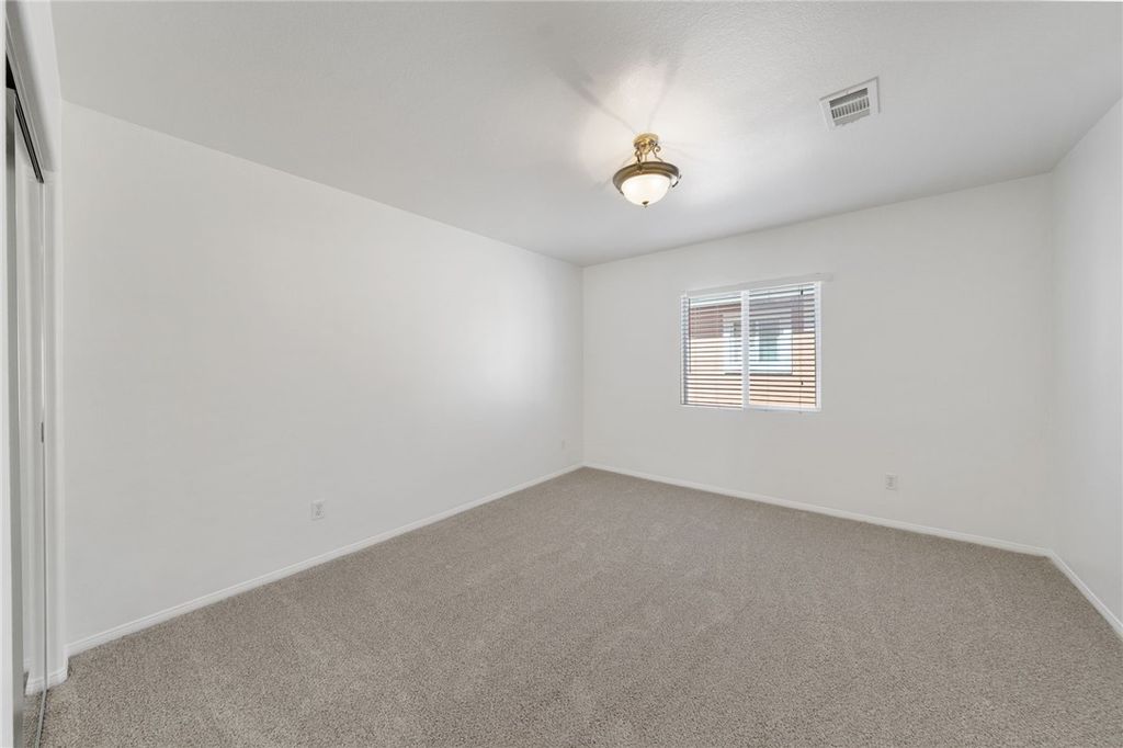 Image 49 of property listing at 45211 Tioga Street, Temecula, CA 92592