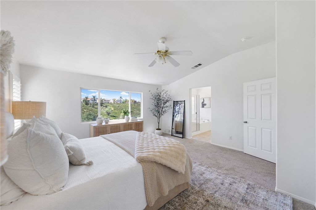 Image 7 of property listing at 45211 Tioga Street, Temecula, CA 92592