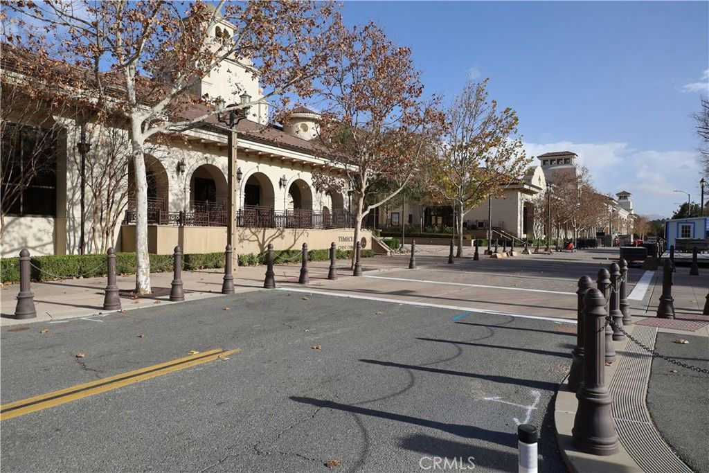 Image 70 of property listing at 45211 Tioga Street, Temecula, CA 92592