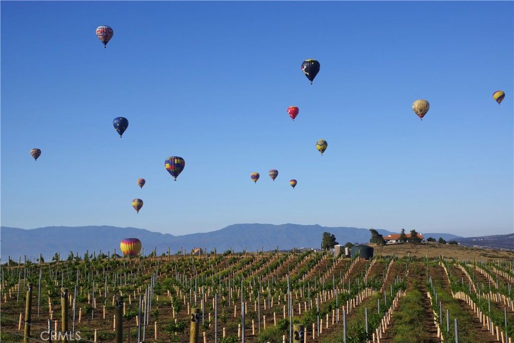 Image 75 of property listing at 45211 Tioga Street, Temecula, CA 92592