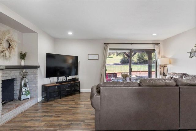 2935 Argonaut Ave, Rocklin, CA 95677