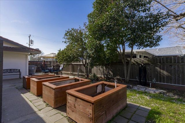 2935 Argonaut Ave, Rocklin, CA 95677