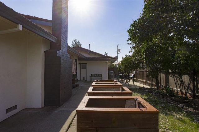 2935 Argonaut Ave, Rocklin, CA 95677