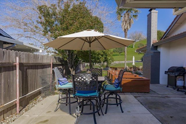 2935 Argonaut Ave, Rocklin, CA 95677